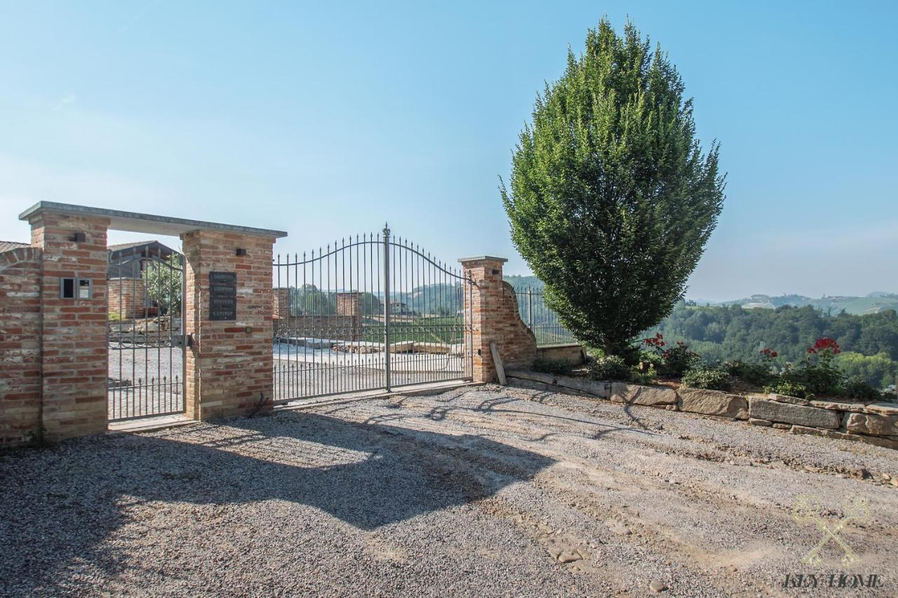 Appartamento Sunny House Diano dʼAlba Esterno foto