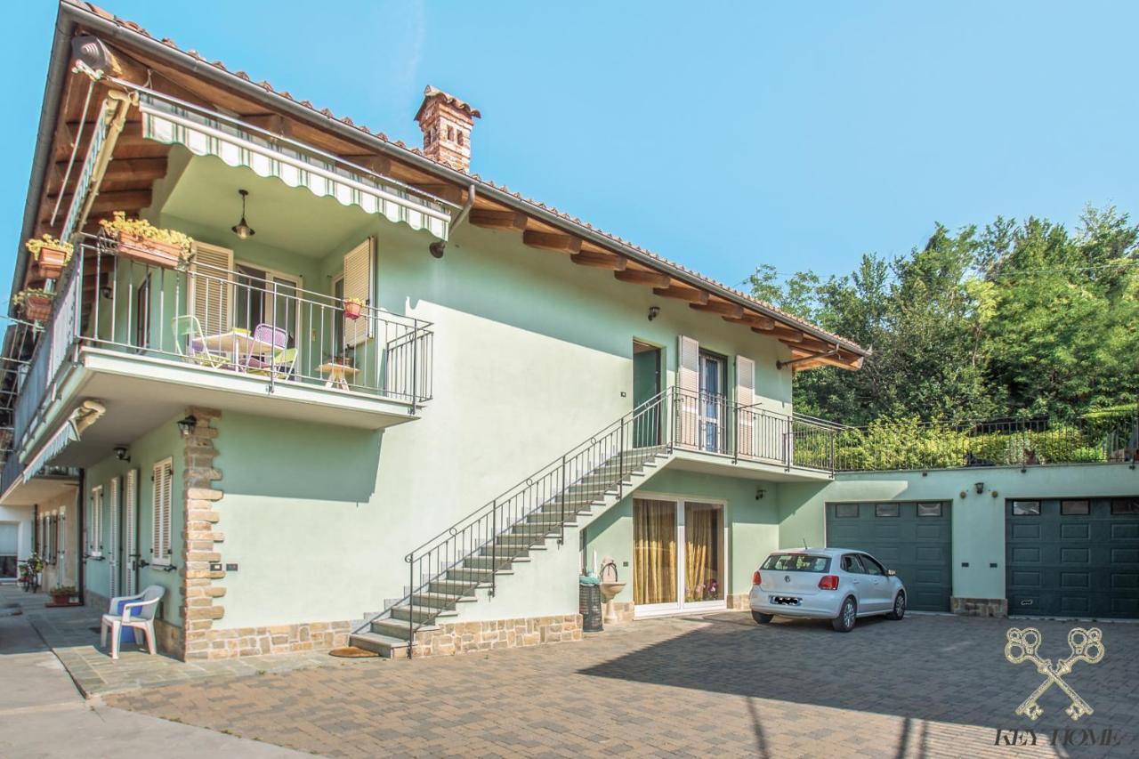 Appartamento Sunny House Diano dʼAlba Esterno foto