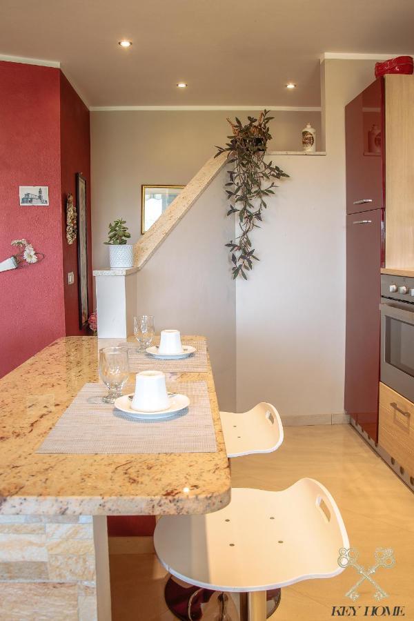 Appartamento Sunny House Diano dʼAlba Esterno foto