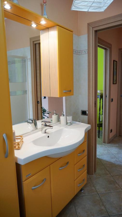 Appartamento Sunny House Diano dʼAlba Esterno foto