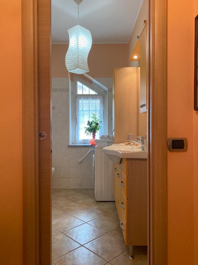 Appartamento Sunny House Diano dʼAlba Esterno foto