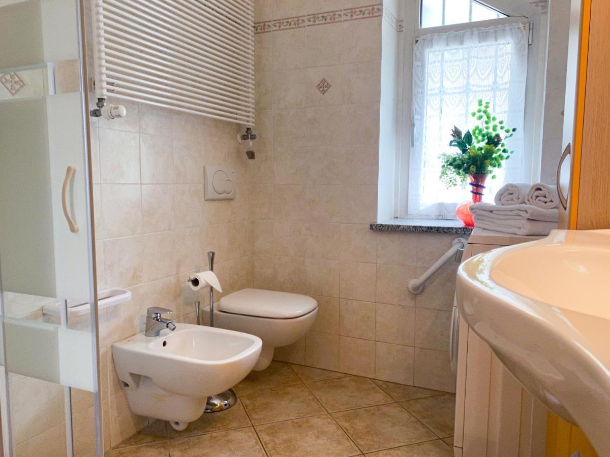 Appartamento Sunny House Diano dʼAlba Esterno foto