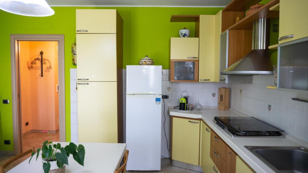Appartamento Sunny House Diano dʼAlba Esterno foto